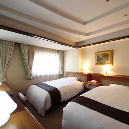 Hotel Hiroshima Garden Palace Bagian luar foto